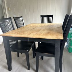 Dining Table + Chairs 