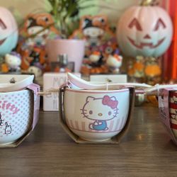 NIB Hello Kitty Ramen Noodle Bowl With Chopsticks & Spoon