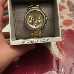 Michael Kors Women's MK6212 Classic Chronograph watch