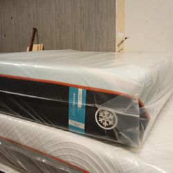 💥💥💥 $899 Queen Tempur-pedic Luxebreze Coolmax Firm Mattress Only $899 💥💥💥