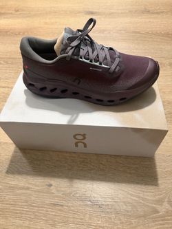 Cloud on women shoes size 8.5