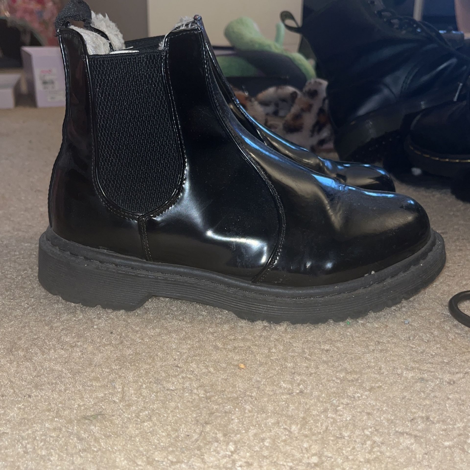 Black Charlas Boots With Fur Inside