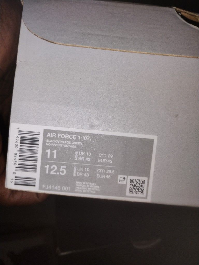 Nikes/Jordans