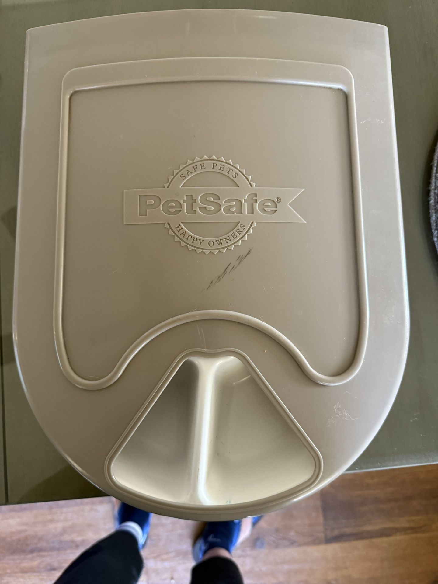Dog Feeder