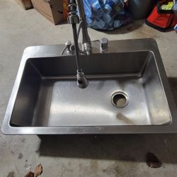 Stainless Steel Kitchen Sink