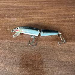 Vintage old school fishing lure – great for bass fishing or cabin / man cave decor. Don’t make them like this anymore.
