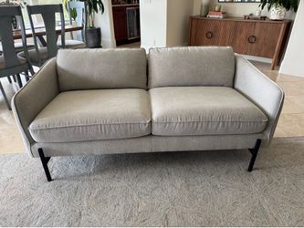 CB2 Hoxton Loveseat in Excellent Condition
