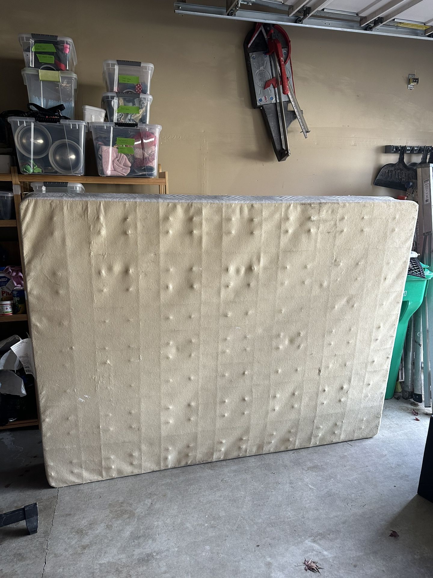 Box Spring - Queen Size