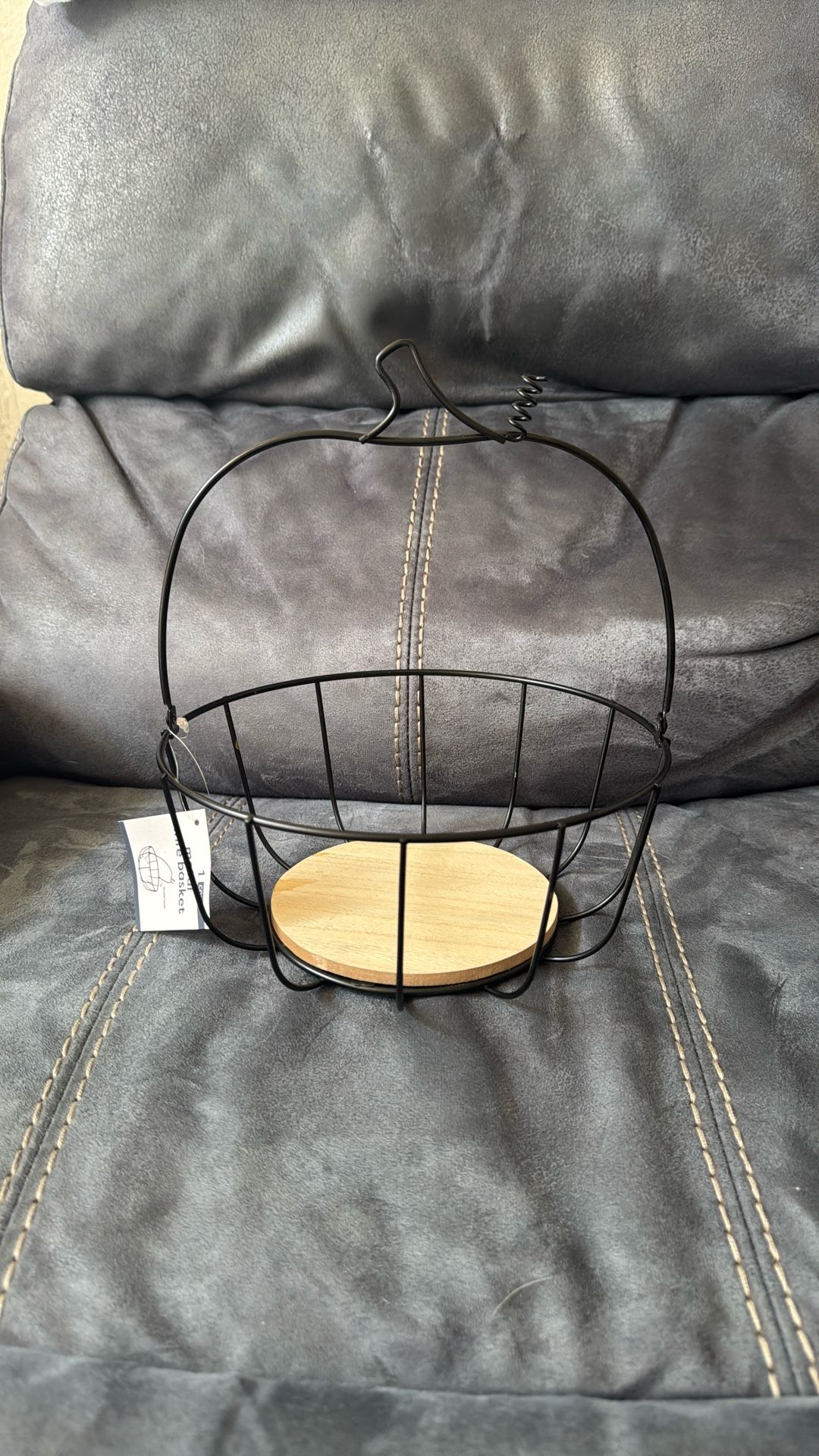 New With Tags Metal Wire Basket Foldable Handle