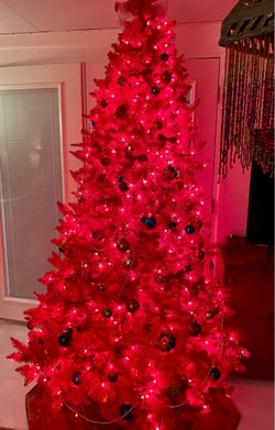 7.5’ RED Christmas Tree!