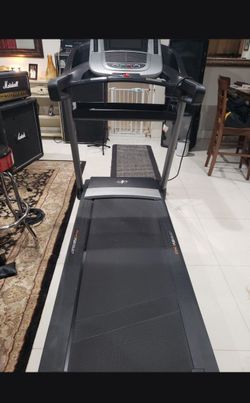 NORDICTRACK C1650 TREADMILL (LIKE NEW AND DELIVERY AVAILABLE TODAY)