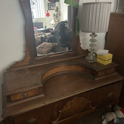 Beautiful Antique Makeup Table