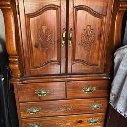 Beautiful Armoire  3 Drawers 