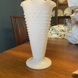 Vintage 1950's Milk glass Vase
