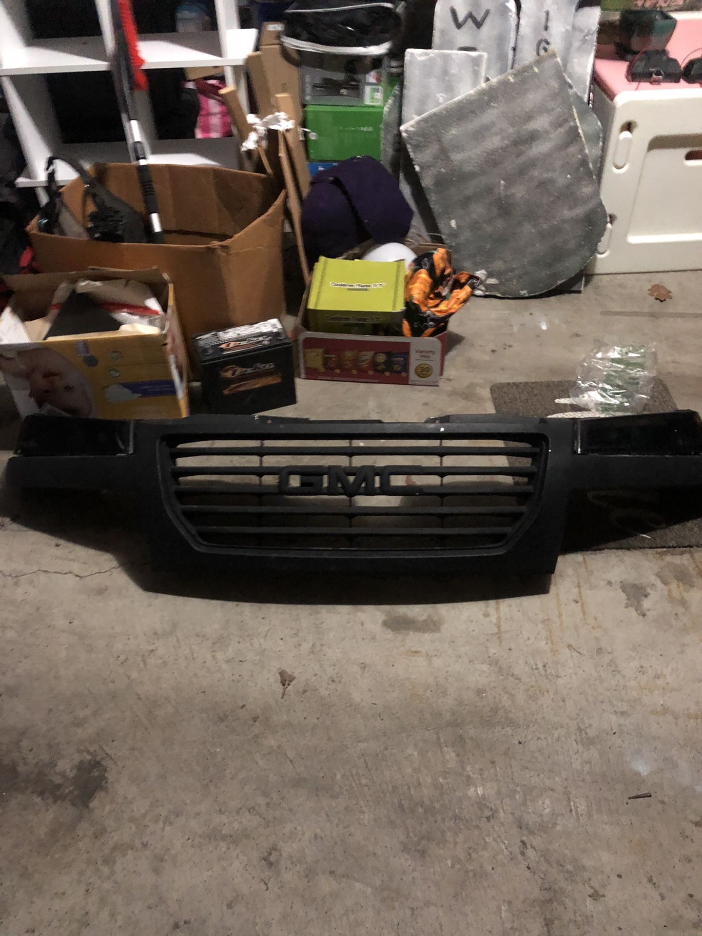 GMC Canyon grill black our with or without tinted housings