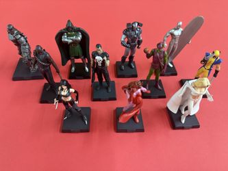 11 Marvel Figures