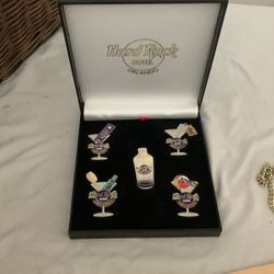 Hard Rock Pin Set 