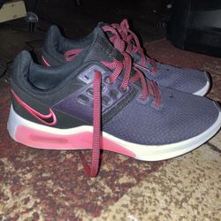 Women Nike Air Max Bella TR4 Size 7