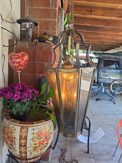 37"x 17" Stratford hall collections lamp