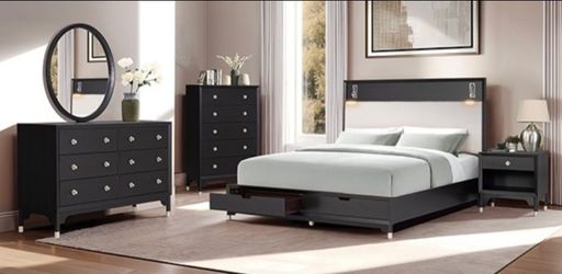 Brand New Black & Beige 4pc Queen Bedroom Set (Available in Eastern King)