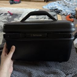 Samsonite Acclaim train case 
