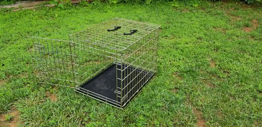 Medium heavy gauge dog crate