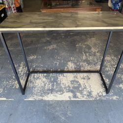 Makeup Or Entry Table