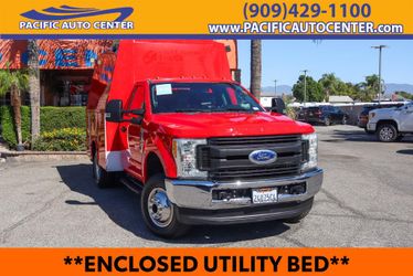 2017 Ford F-350 Chassis