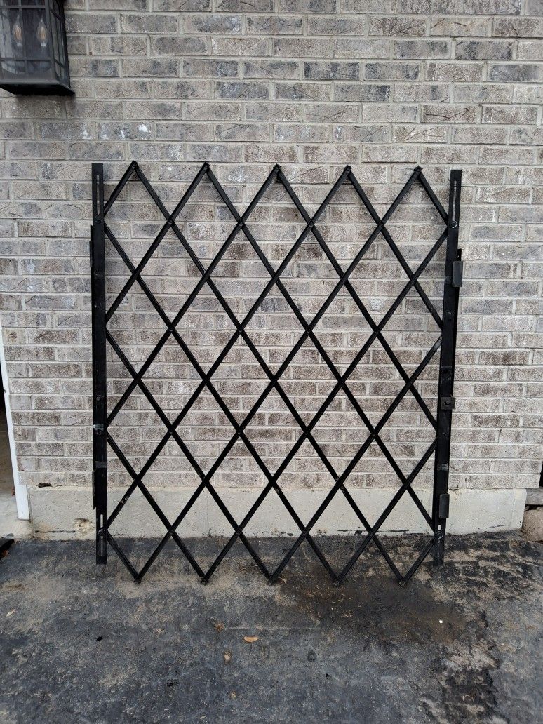 DGL Single-Panel Expandable Accordian-Style Steel Security Gate