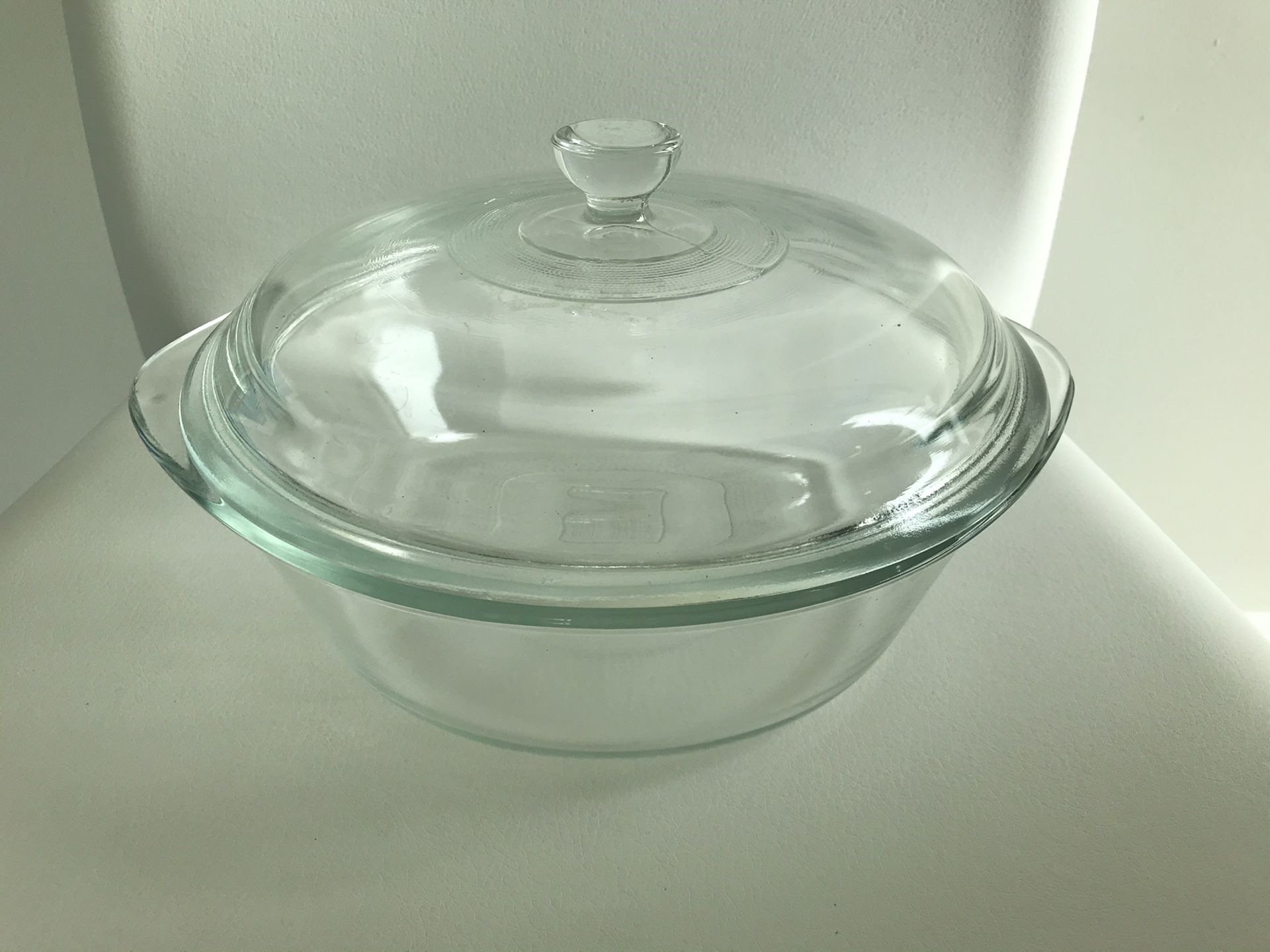 Pyrex 9” Casserole Dish With Lid Glass