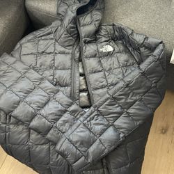 Men’s North face EcoThermo Ball Jacket 