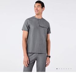 Men’s Figs Scrub Top 