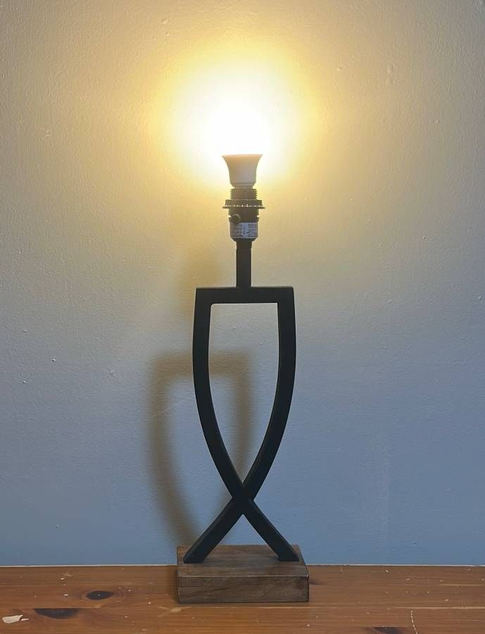 Ashley Makara Black Brown Table Lamp