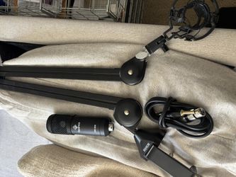 Squarock Microphone/ condenser & Rode Arm 
