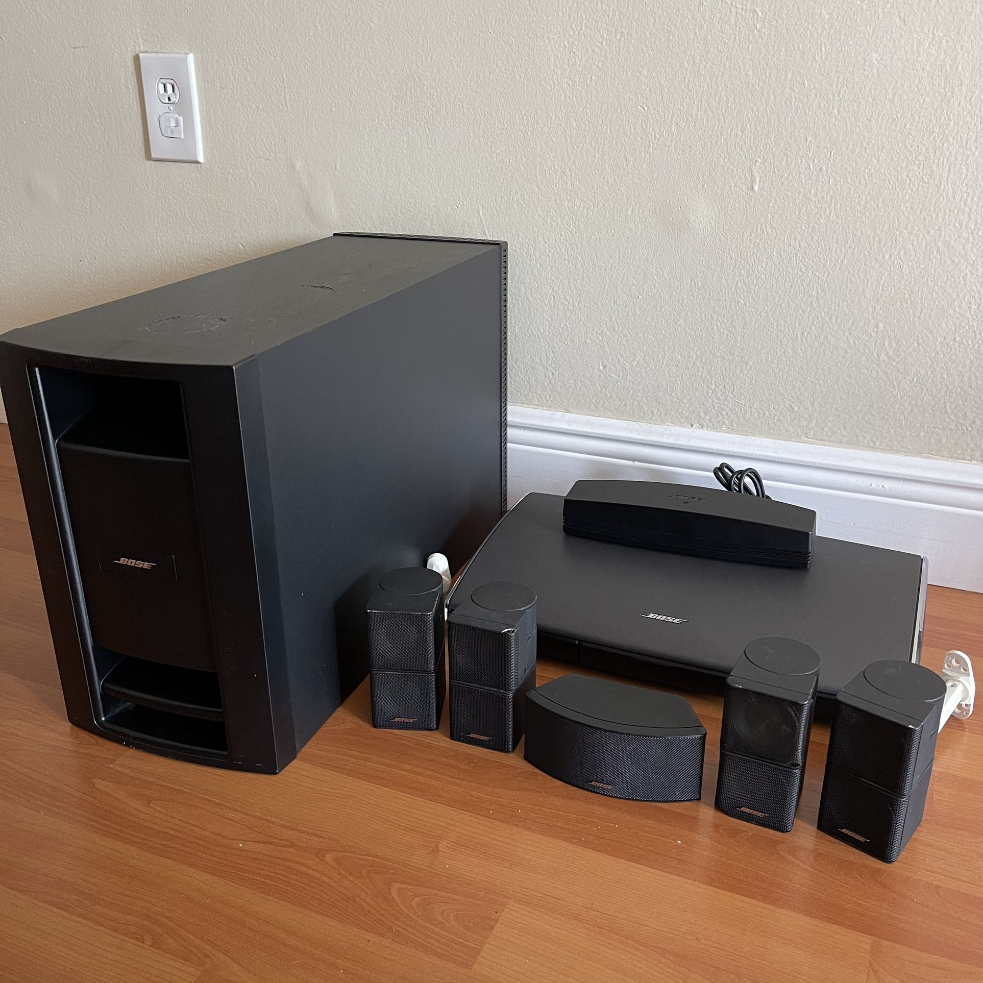 Home Theater Bose V35