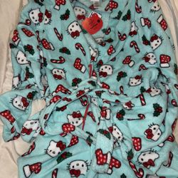 Hello Kitty Christmas Robe 