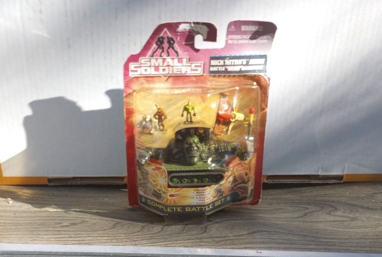 Small Soldiers Nick Nitro Roving Battle Headquarters MOC