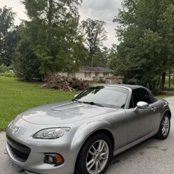 2013 Mazda Mx5-Miata sport  · Convertible