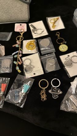 24 KEY CHAINS