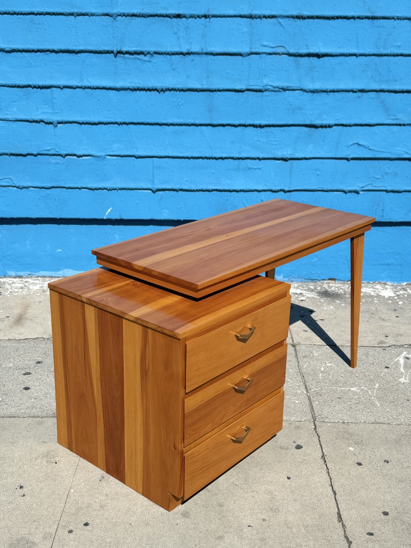 Scandinavian Maple/Pine Swivel Desk