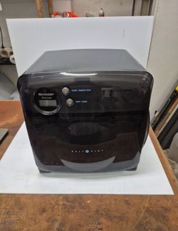 Sharp Half Pint Microwave Carousel Oven Black R-120DK Camper Dorm RV Black