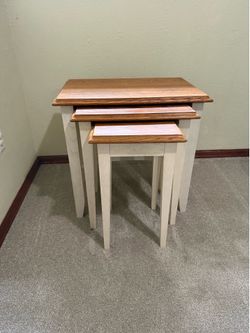 Oak Nesting Tables