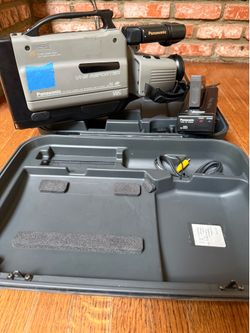 Panasonic VHS Reporter (90s-00s AG-188)