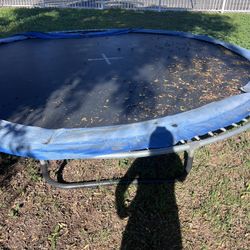 Trampoline 