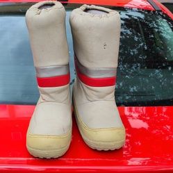 Moon Boots Vintage  Size 9-10