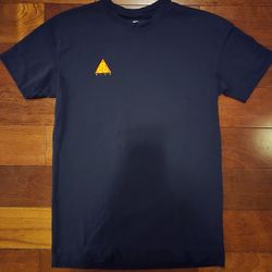 Nike ACG Tshirt Size S (Tall)
