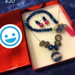 Go Cowboys ! Handmade Crystal Set $15