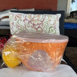 Tupperware Set 
