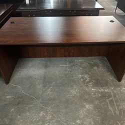 OFFICE/HOME DESK COMPUTER DESK