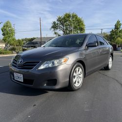 1 Owner 2011 Toyota Camry LE Sedan Auto Clean 